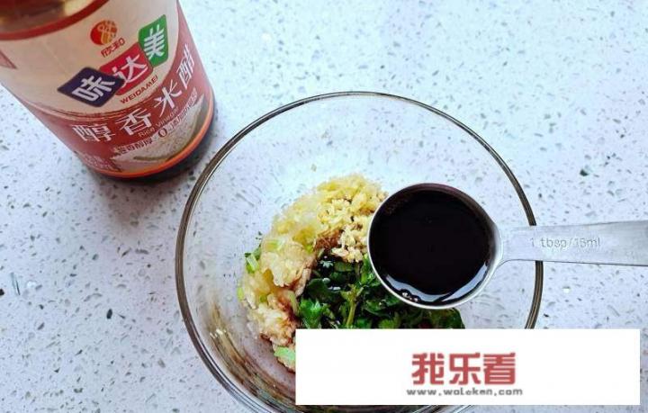 豆腐拌松花蛋做法？皮蛋豆腐凉拌的家常做法？