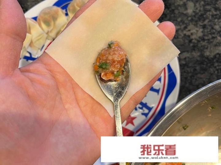 正宗小馄饨包法？手工馄饨的包法？