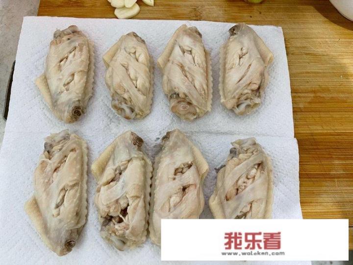 可乐鸡翅腌制后还用煮吗？可乐鸡中翅的做法简单又好吃？