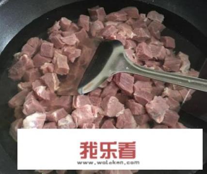 牛肉炖柿子的家常做法？牛肉炖柿子怎么做好吃又烂？