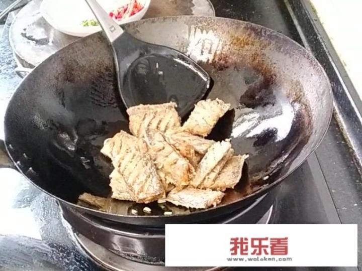 带鱼炸好怎么做好吃？带鱼最好吃的做法？