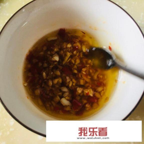 粉丝蒜蓉蒸扇贝的做法？蒜蓉粉丝蒸扇贝的做法？