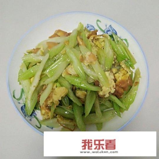 西芹菜家常做法？芹菜的家常做法？