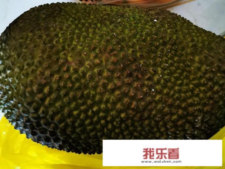 脆菠萝蜜的正确剥法？菠萝蜜怎么剥简单？