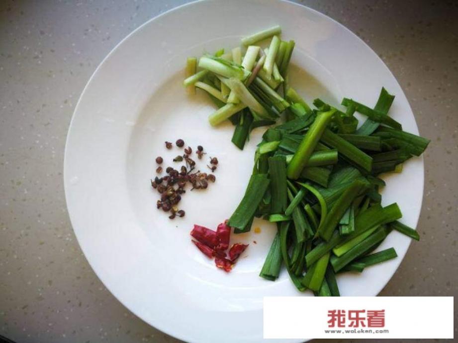 清炒豆芽的家常做法？清炒青豆芽的家常做法？