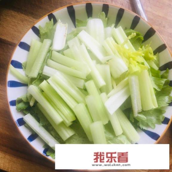 芹菜炒肉怎么炒好食又简单？