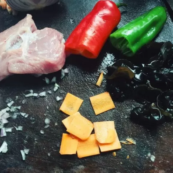 鱼香肉丝怎么做好食又简单？