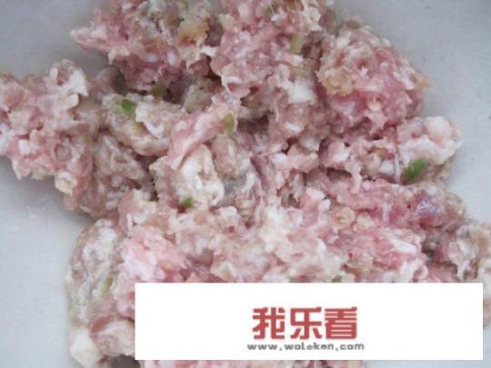 包馄饨的方法？