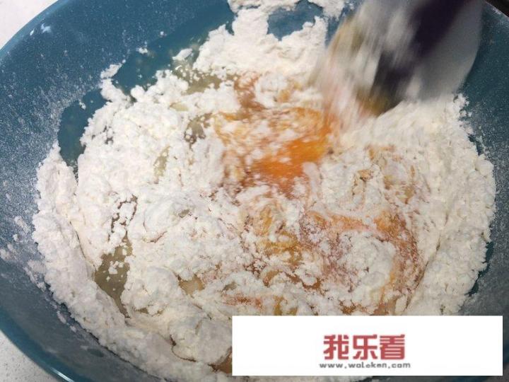 蛋糕的家常做法烤箱版？家庭烤箱怎么烤蛋糕？