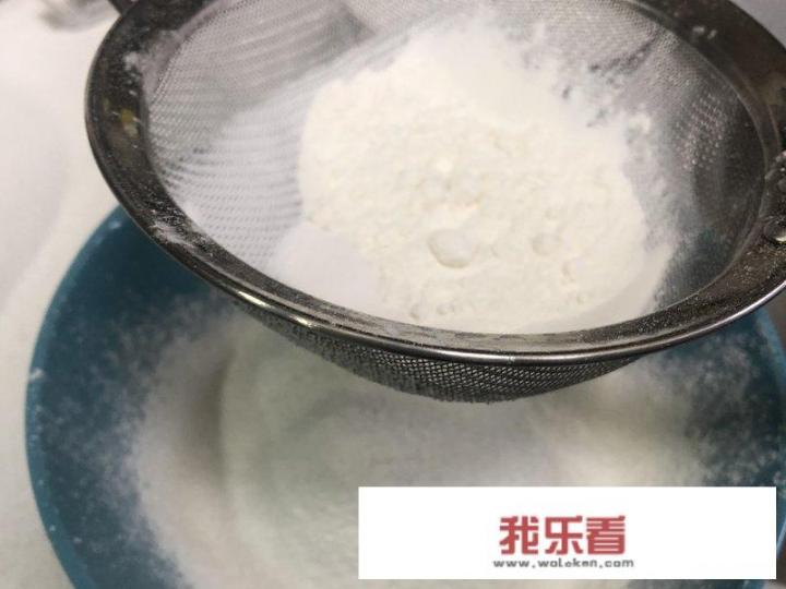 蛋糕的家常做法烤箱版？家庭烤箱怎么烤蛋糕？