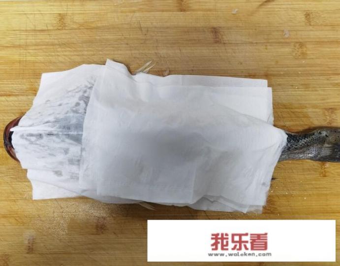 清蒸鲈鱼的做法技巧？清蒸鲈鱼的家常做法？