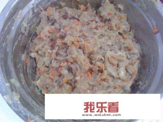 请问做鱼肉饺子时，如何剔除鱼刺？东北鱼肉馅饺子怎么做