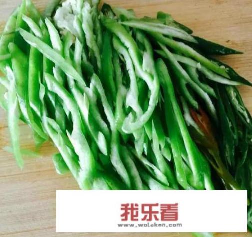 青椒炒土豆片怎么做？尖椒豆片家常做法？