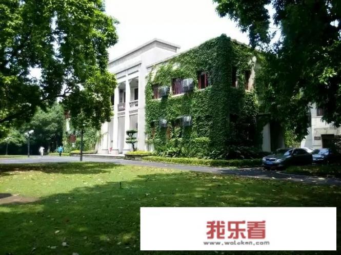 你大学校园里的教学楼叫什么名字