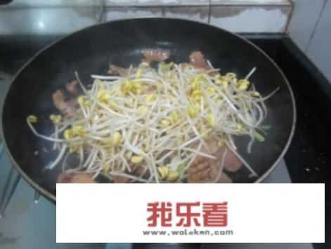 豆芽炒肉片的做法