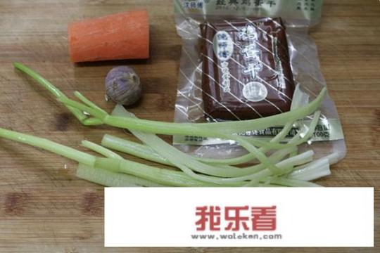 芹香小炒鸡蛋干做法？_鸡蛋干怎样炒着好吃