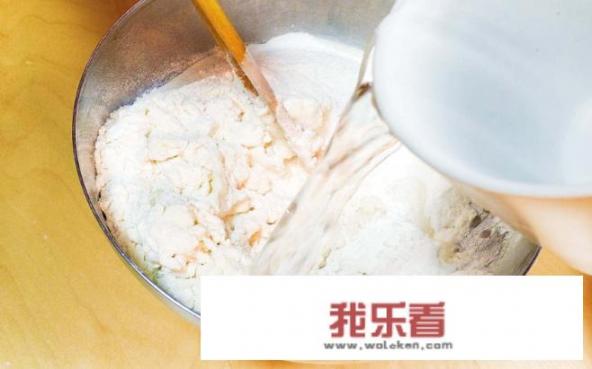 蒸饺怎么和面？_烙春饼怎样和面视频