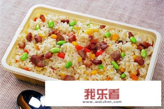 疫情不出门，材料简单的，在家最容易做的美食是什么？_紫菜包饭怎么做视频