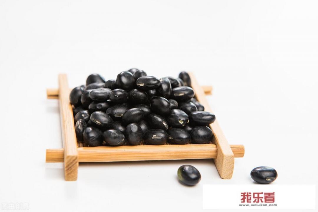 黑豆豆浆有什么功效？_黑豆浆什么时候喝最好