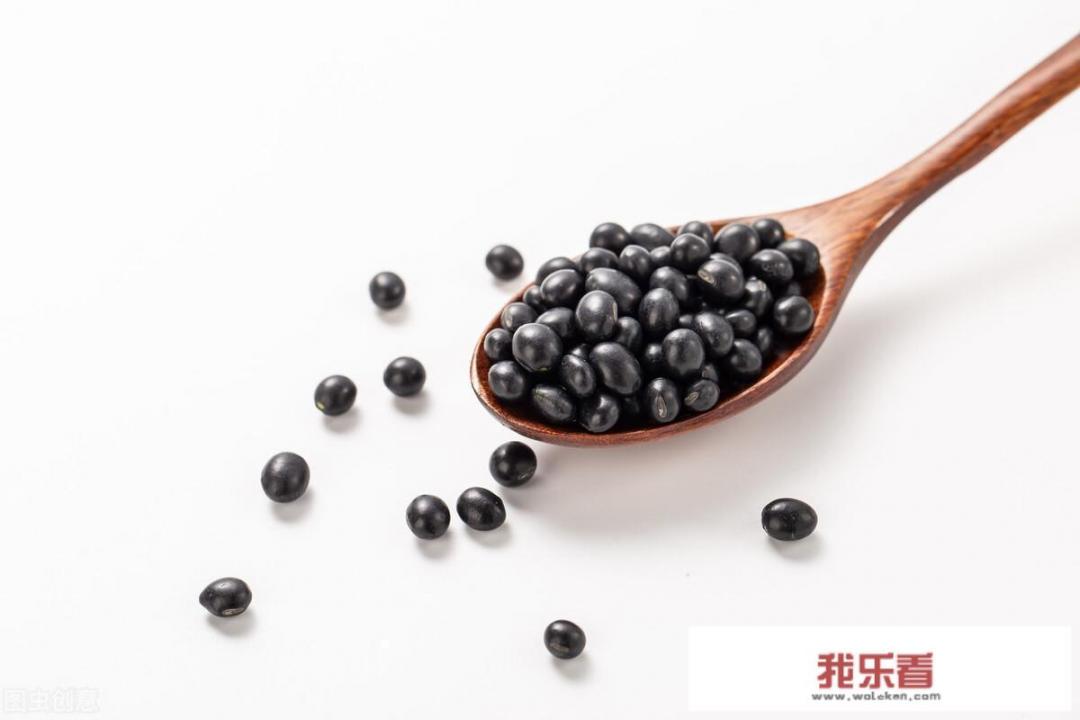 黑豆豆浆有什么功效？_黑豆浆什么时候喝最好