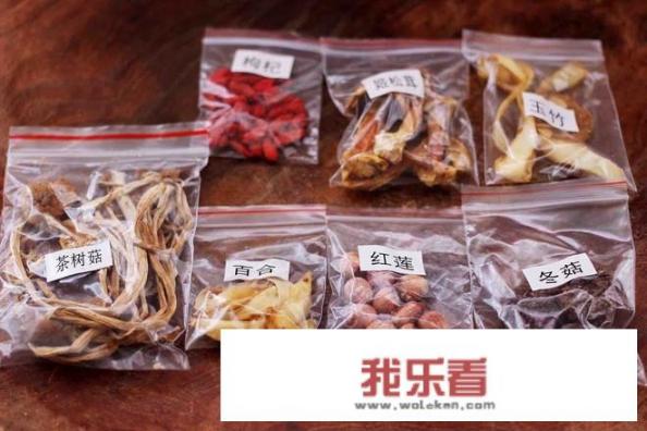 正宗炖鸡怎么做？_鸡汤怎么炖