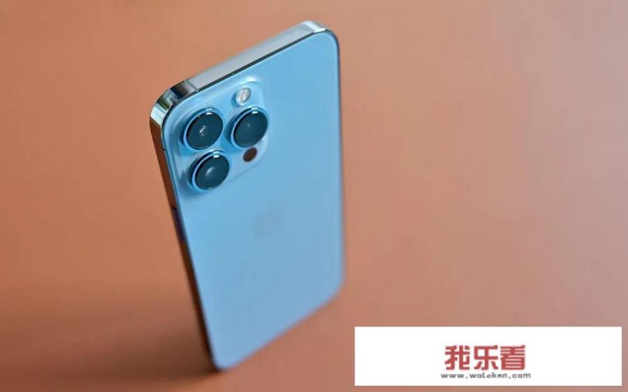 选手机产生了困扰，iPhone13ProMax和三星S22UItra该怎么选择