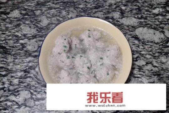 青菜肉圆子汤的做法