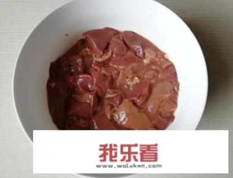 用鸡肝饵钓鱼的正确方式是怎样的呢？需要注意哪些问题