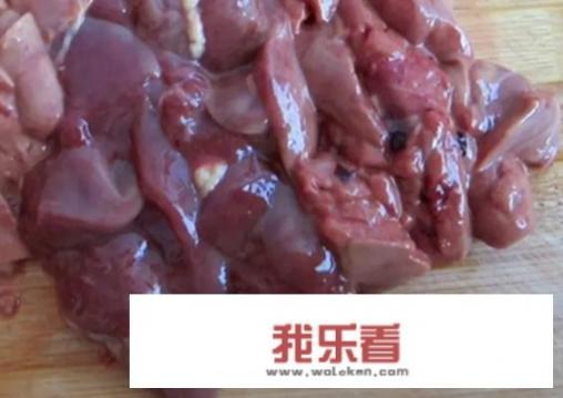 用鸡肝饵钓鱼的正确方式是怎样的呢？需要注意哪些问题