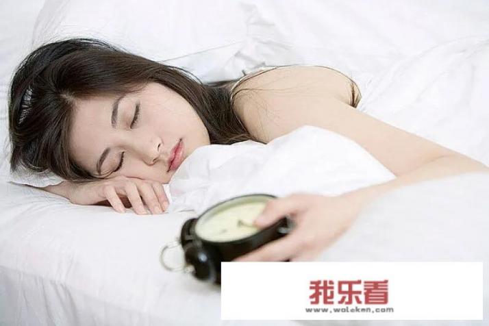 晚上睡不着觉，吃什么食物有安眠效果？