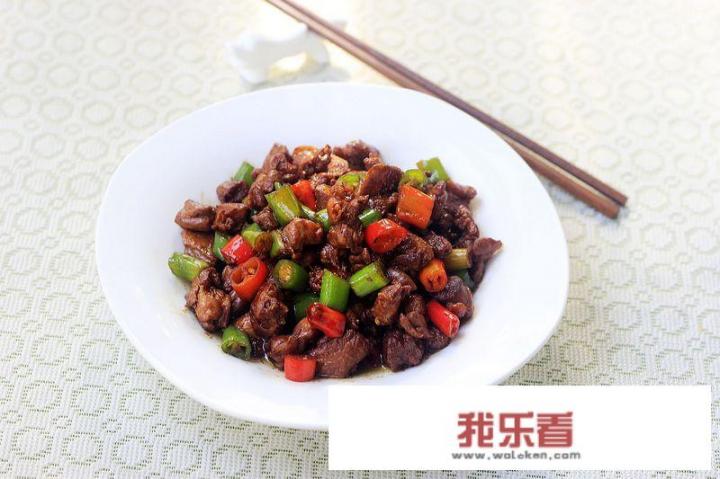 鸭肉爆炒，拿什么来跟着一起炒，才好吃？