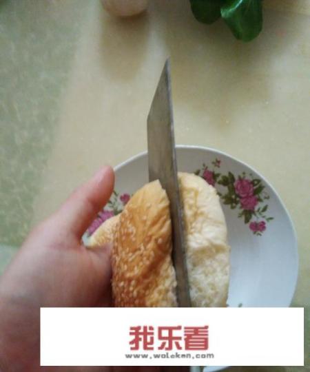 如何在家制作美味汉堡？