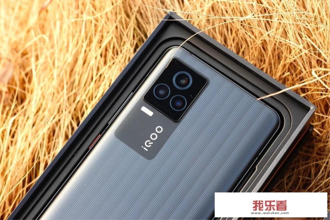 2999元！Redmi K40下月发布，IQOO 7还香吗？