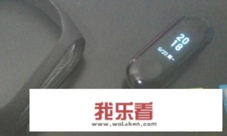 小米手环3怎么取下来？