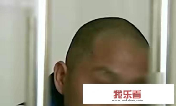 男子出轨朋友妻被发现后，要求男子情人“陪睡”，构成强奸罪吗？