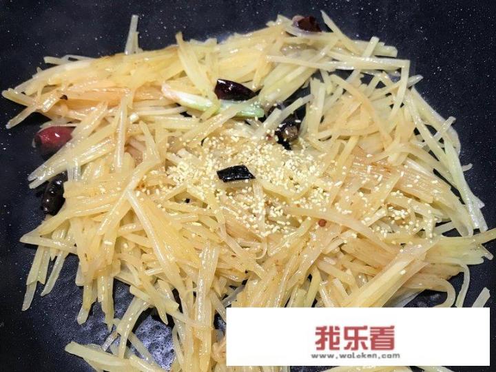 土豆丝怎么炒又粘又软？