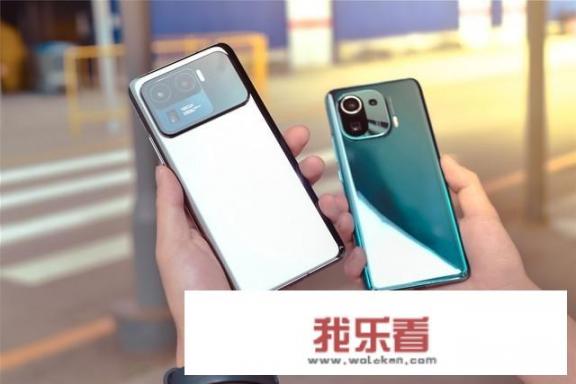 小米、vivo高端机对比，价格相差无几，哪个机型值得买？