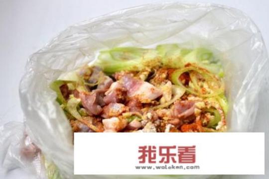 新疆烤羊肉串的腌制方法？