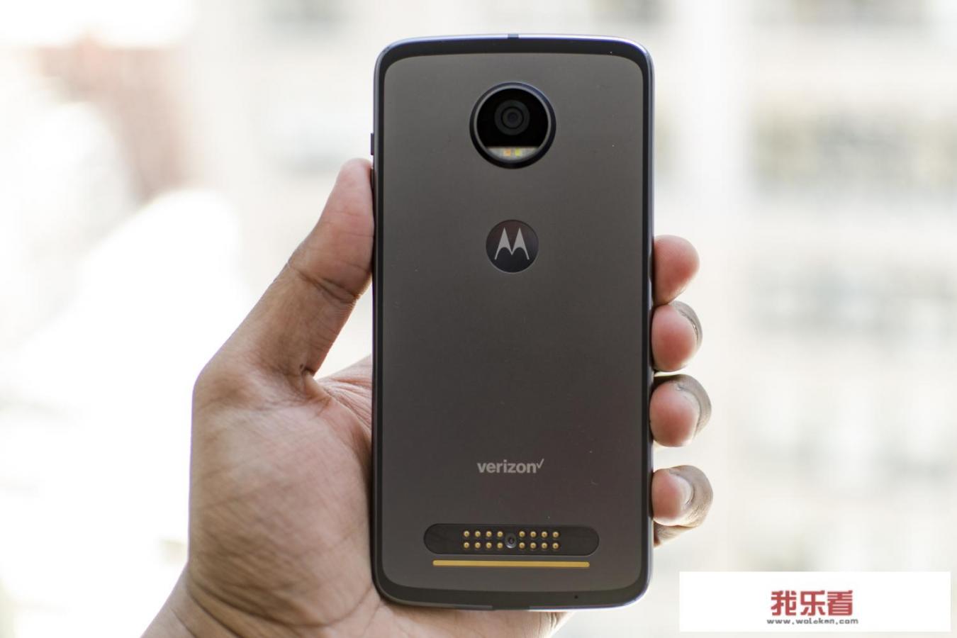 motoz3play有消息说什么时候出吗？