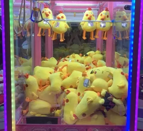 抓娃娃机怎么玩？