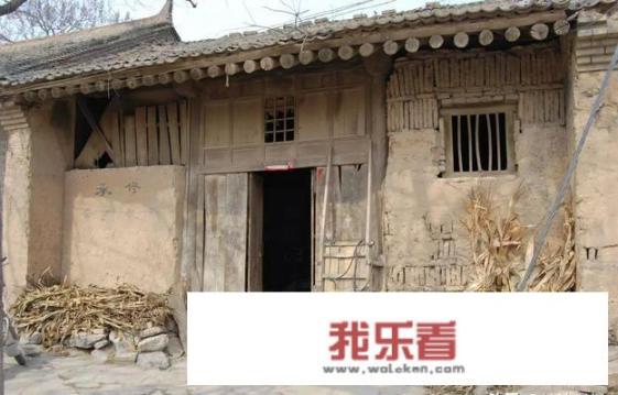 小时候住着农村破房总做梦住上瓷砖房。为何现在拆旧立新修了别墅住着总是梦见老木房？