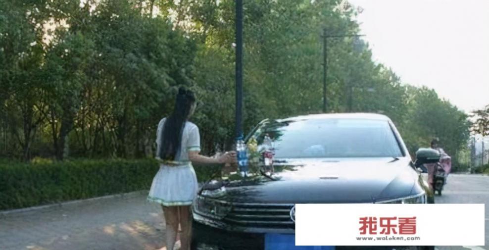 得知现在有一些女大学生被包养，已有的价值观开始动摇了，怎么办？