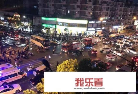 杭州c260l奔驰2023最新款落地价？
