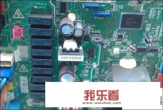 美的大一匹空调内外机空调主板多少钱一块？