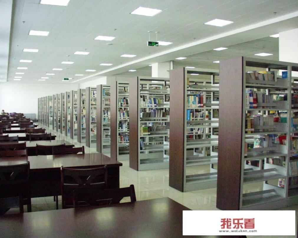 为什么大学环境跟高中差不多？