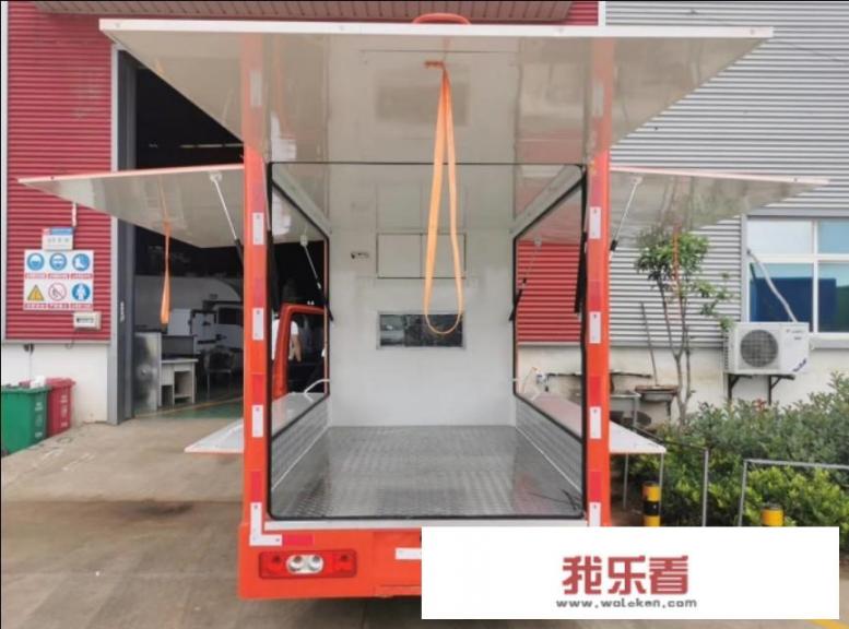3门展示柜24小时几度电？