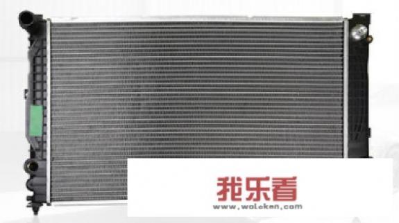 汽车散热器里面装的是什么？
