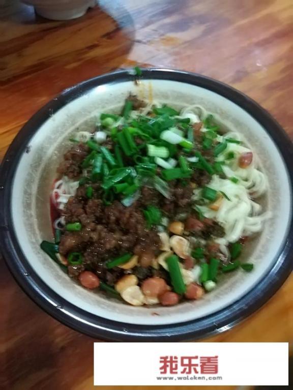 学校食堂早上只有煎饼、蛋饼、花卷、茶叶蛋这类面食，吃了发胖吗？