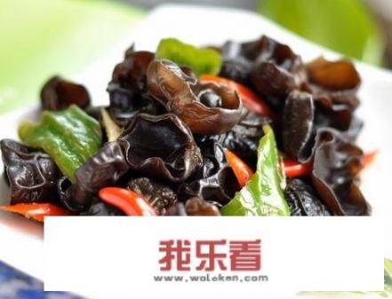 醋泡木耳有什么功效？哪些人群有服用禁忌？