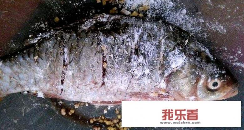 鱼怎样不粘锅不脱皮？